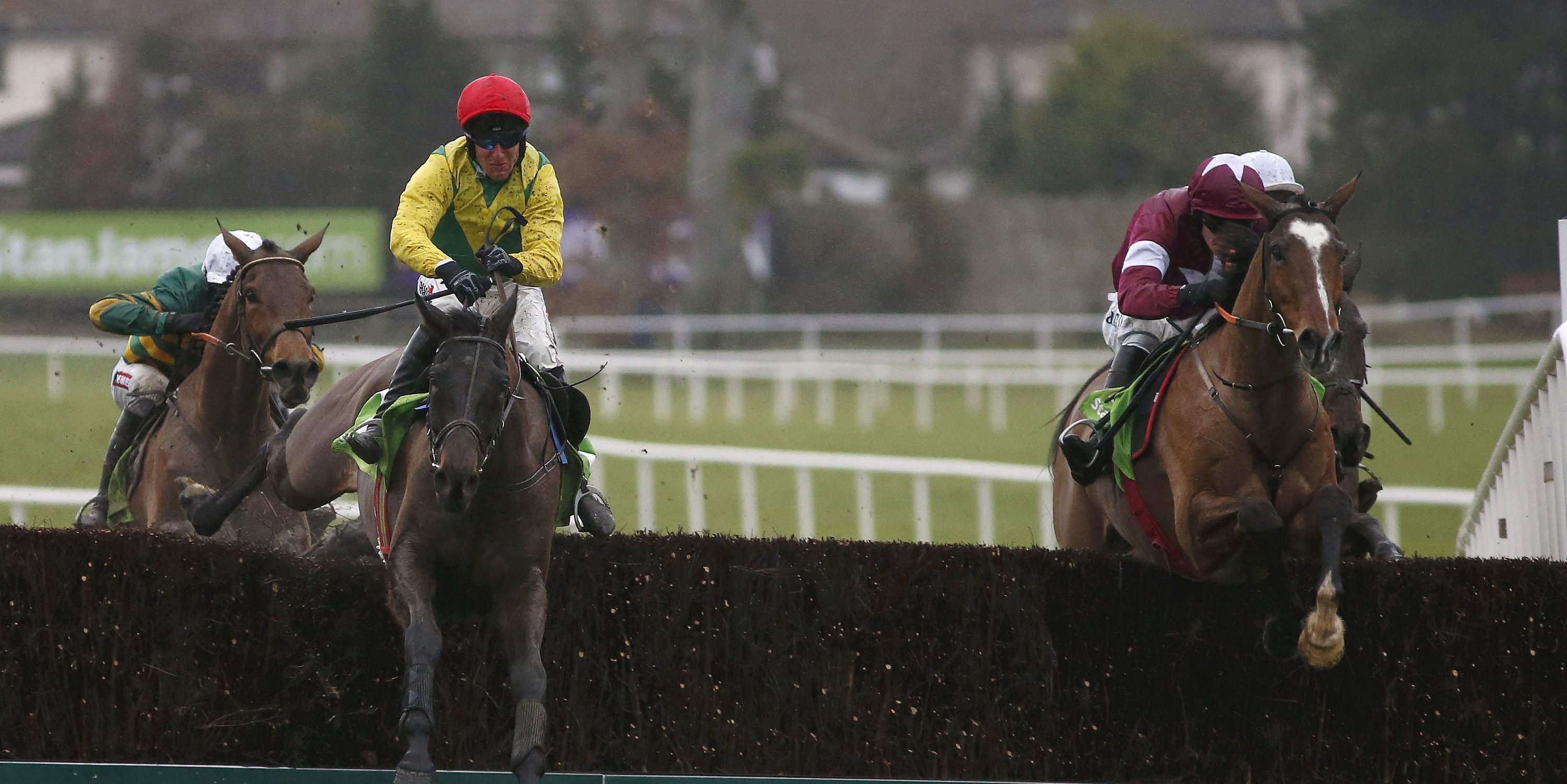 Sizing John lands thrilling Irish Gold Cup