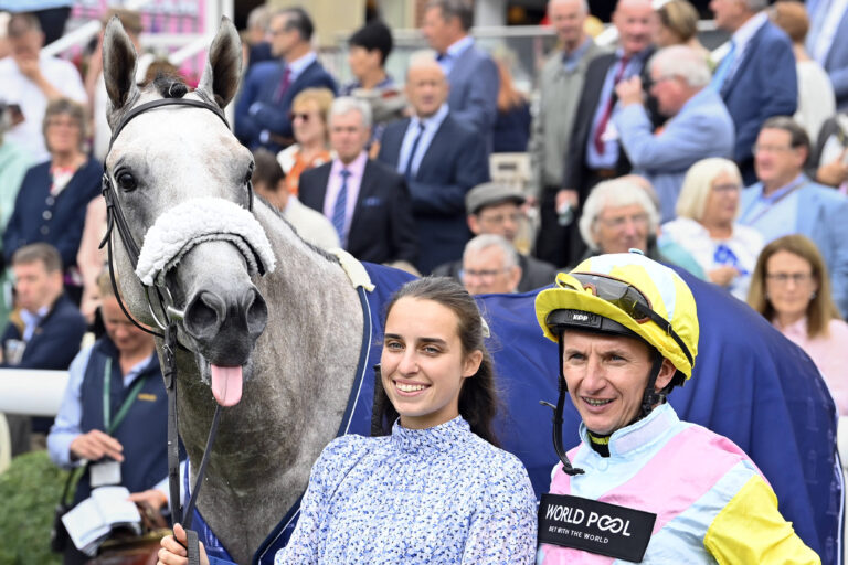 Well-Fancied 2,000 Guineas Entry Gewan Sadly Dies After Fatal Injury During Kempton Gallop