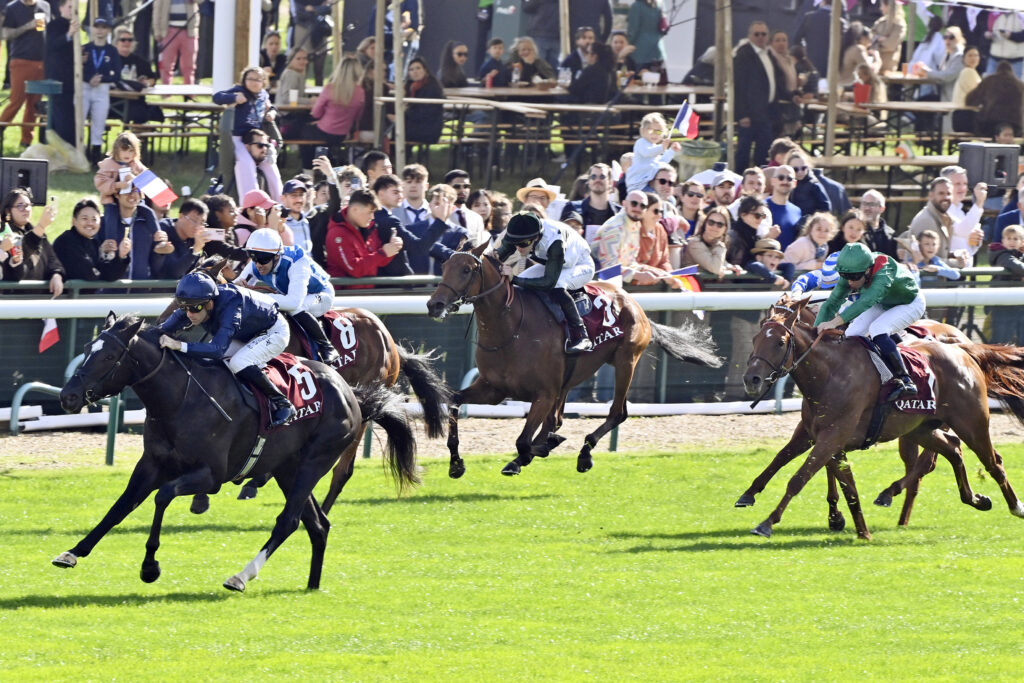 Puerto Rico and Christophe Soumillon racing at Longchamp