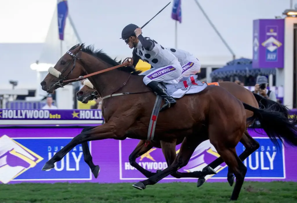 Note To Self surges home to win the 2026 Hollywoodbets Durban July at Greyville